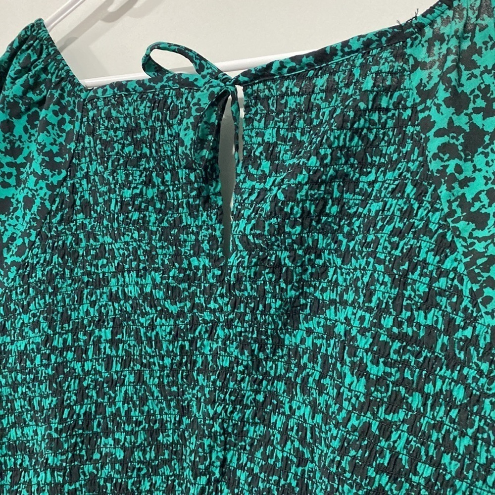 Women’s A Line V Neck Ballon Long Sleeve Floral Blouse - Ava & Viv Green Size 2X - Picture 4 of 6
